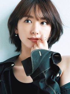 Yui Aragaki (あらがき ゆい)